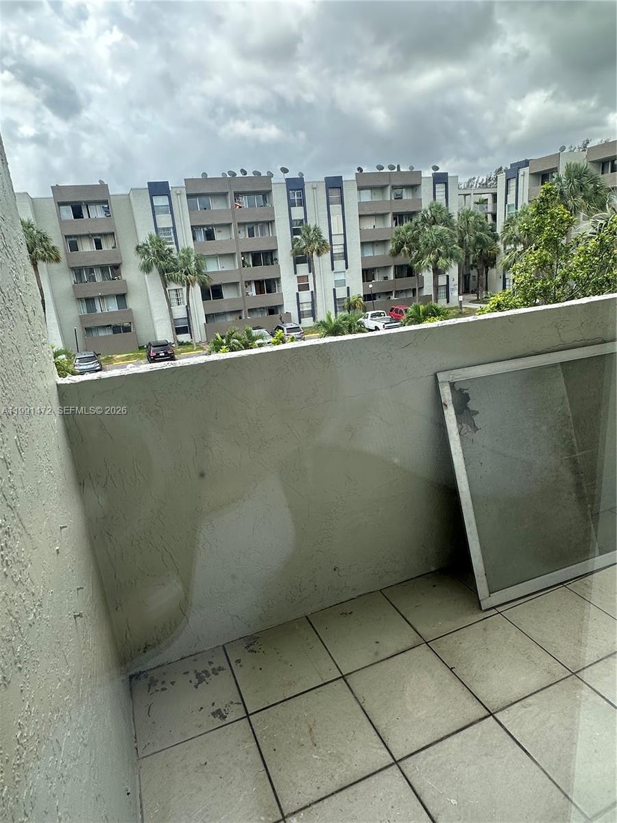 10090 NW 80th Ct #1350, Hialeah Gardens FL 33016