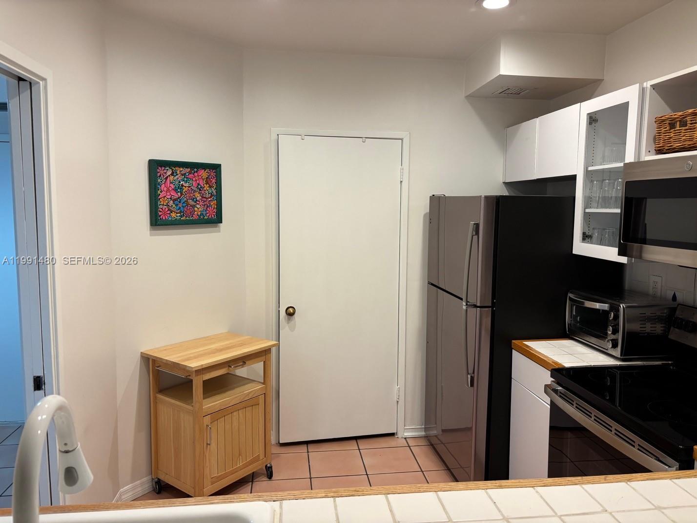201 Crandon Blvd #120, Key Biscayne FL 33149