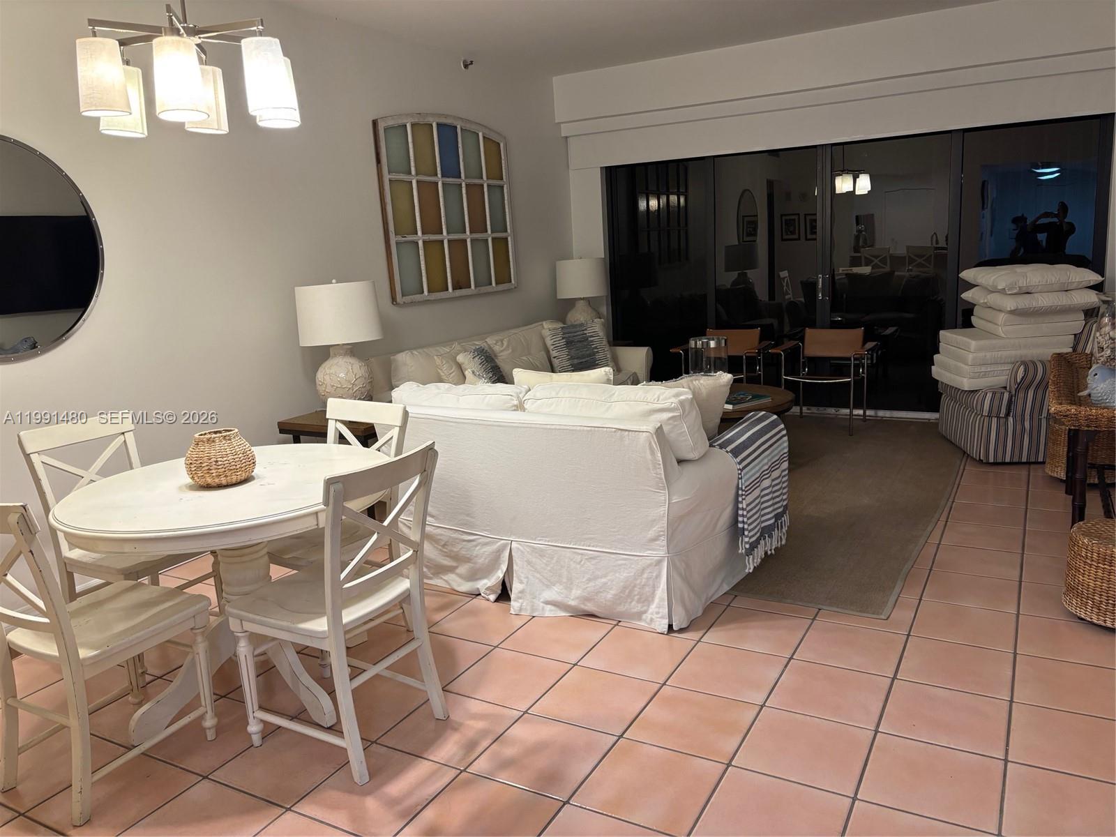 201 Crandon Blvd #120, Key Biscayne FL 33149