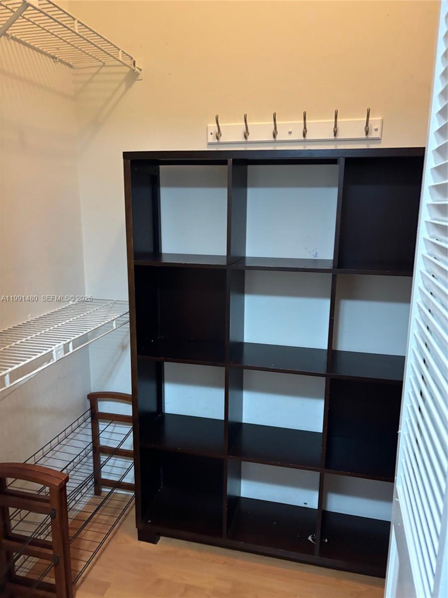 201 Crandon Blvd #120, Key Biscayne FL 33149