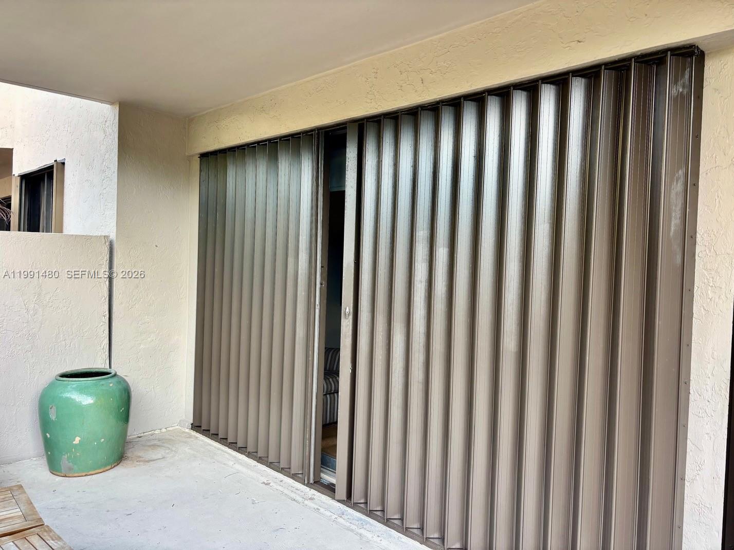 201 Crandon Blvd #120, Key Biscayne FL 33149