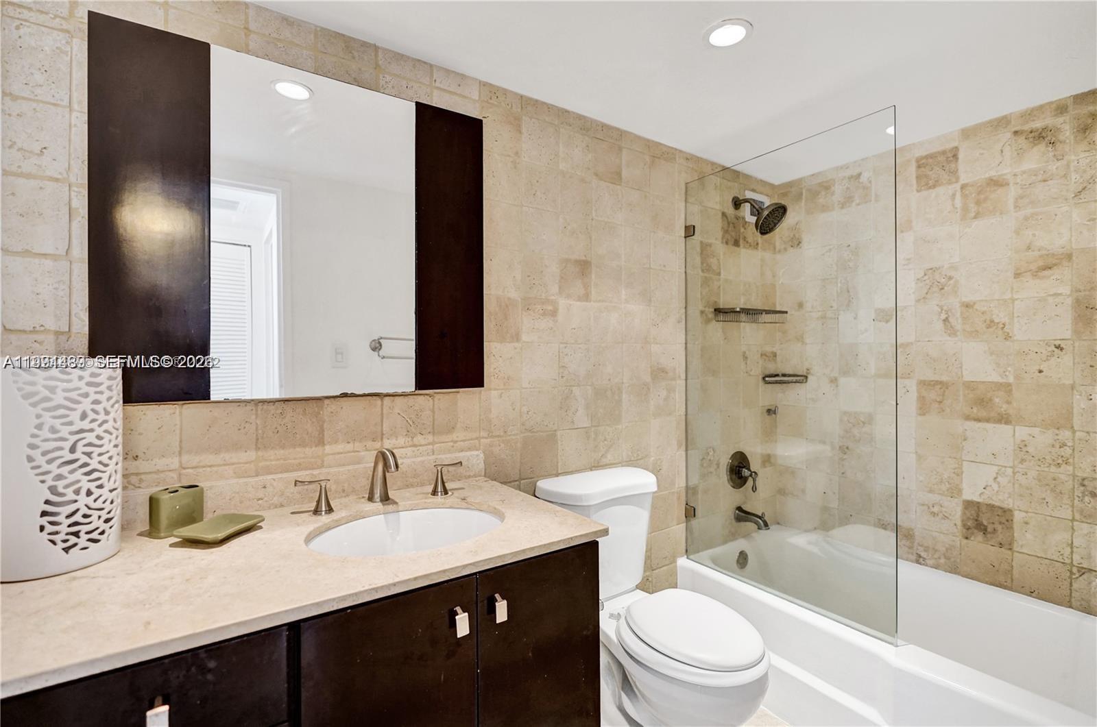 5151 Collins Ave #1035, Miami Beach FL 33140