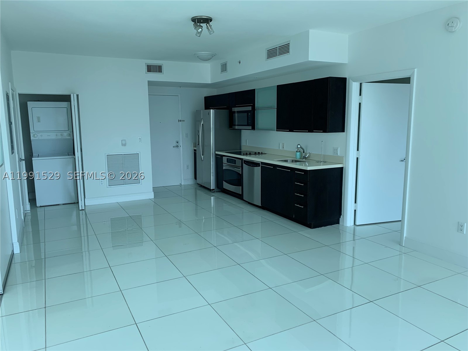 90 SW 3rd St #3610, Miami FL 33130