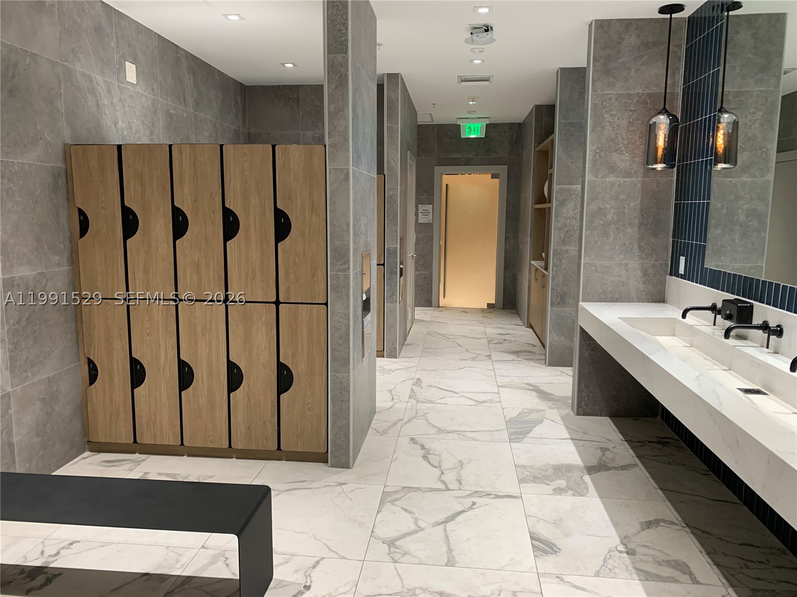 90 SW 3rd St #3610, Miami FL 33130