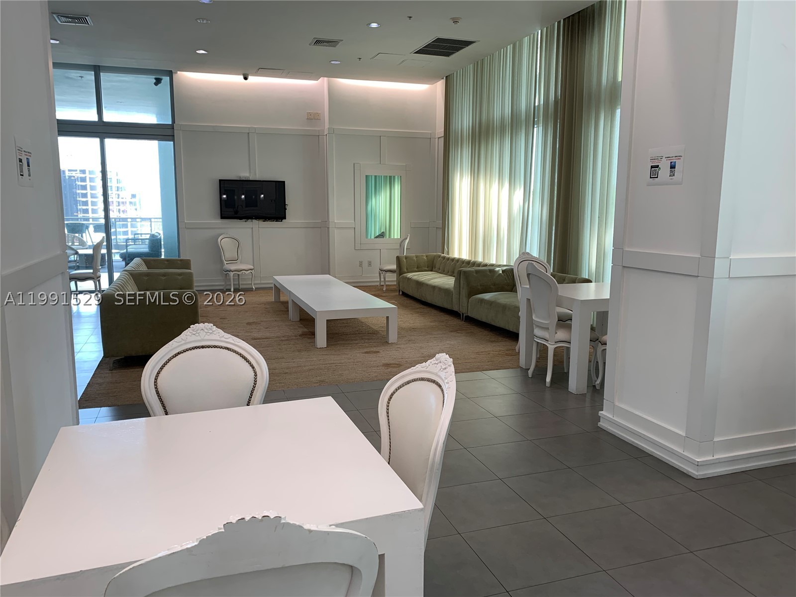90 SW 3rd St #3610, Miami FL 33130