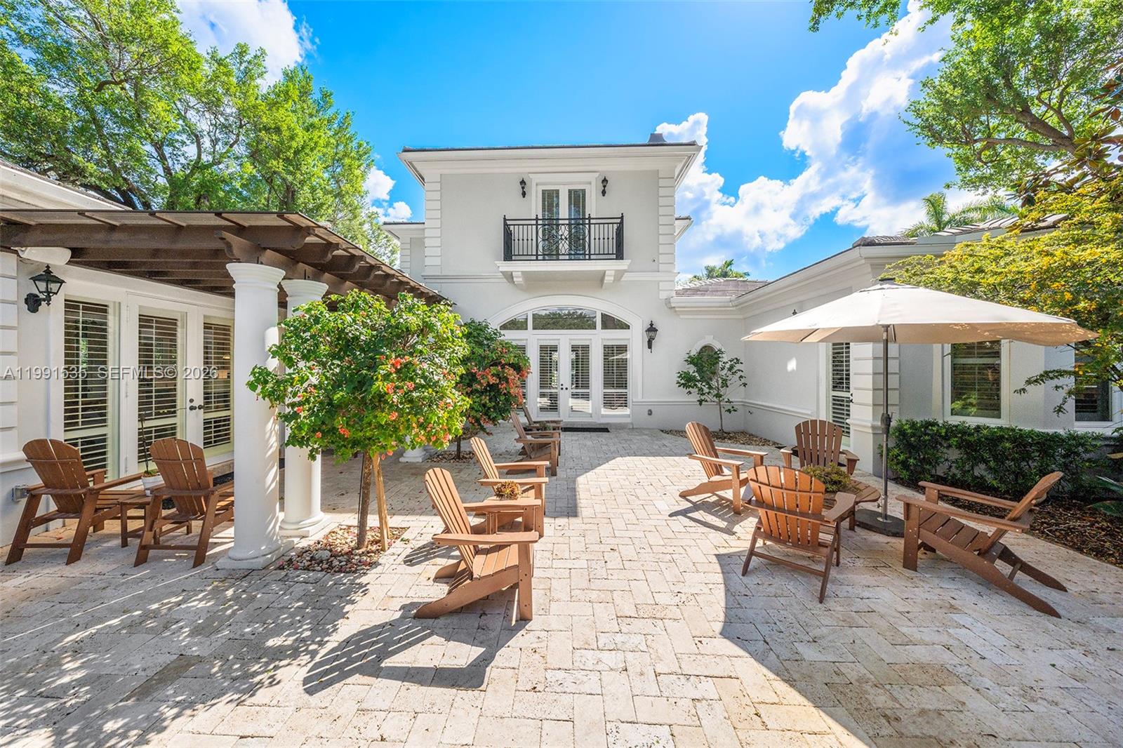 6900 Altamira St, Coral Gables FL 33146
