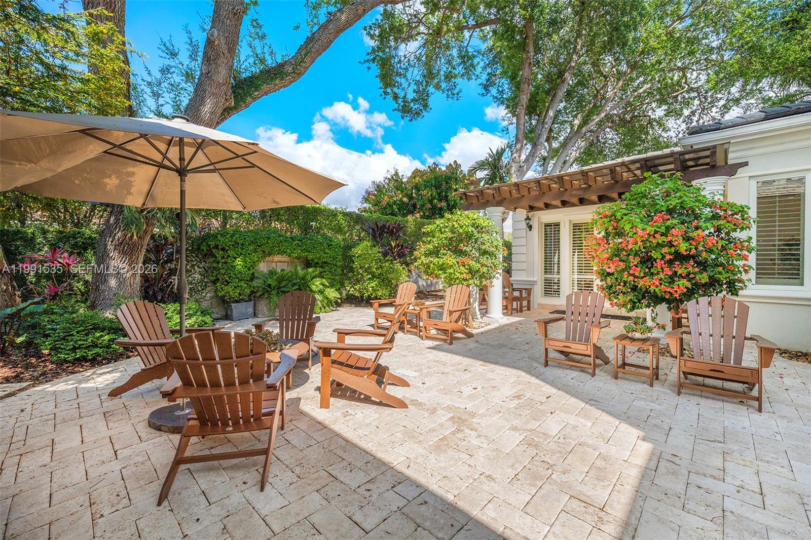 6900 Altamira St, Coral Gables FL 33146