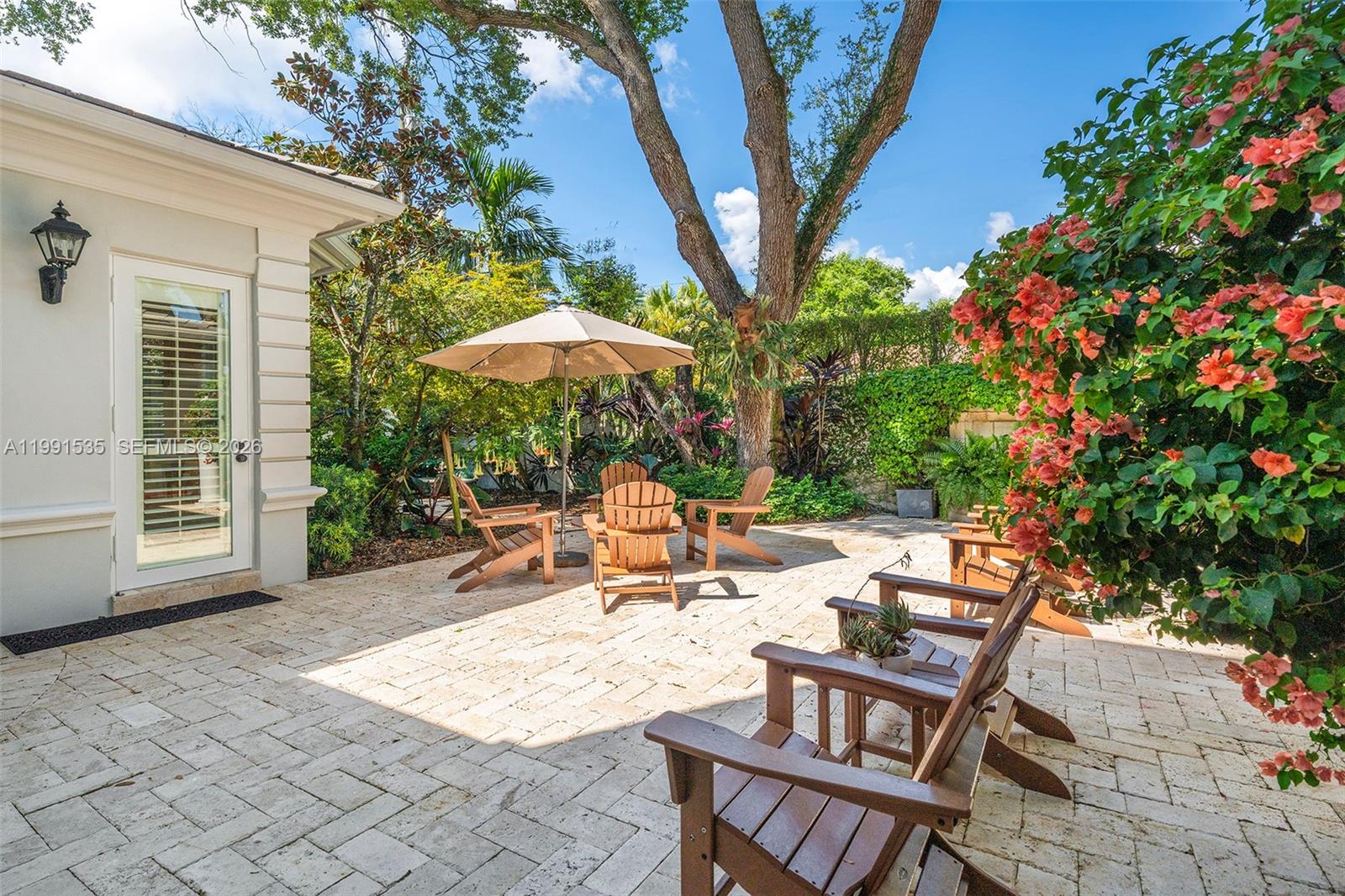 6900 Altamira St, Coral Gables FL 33146