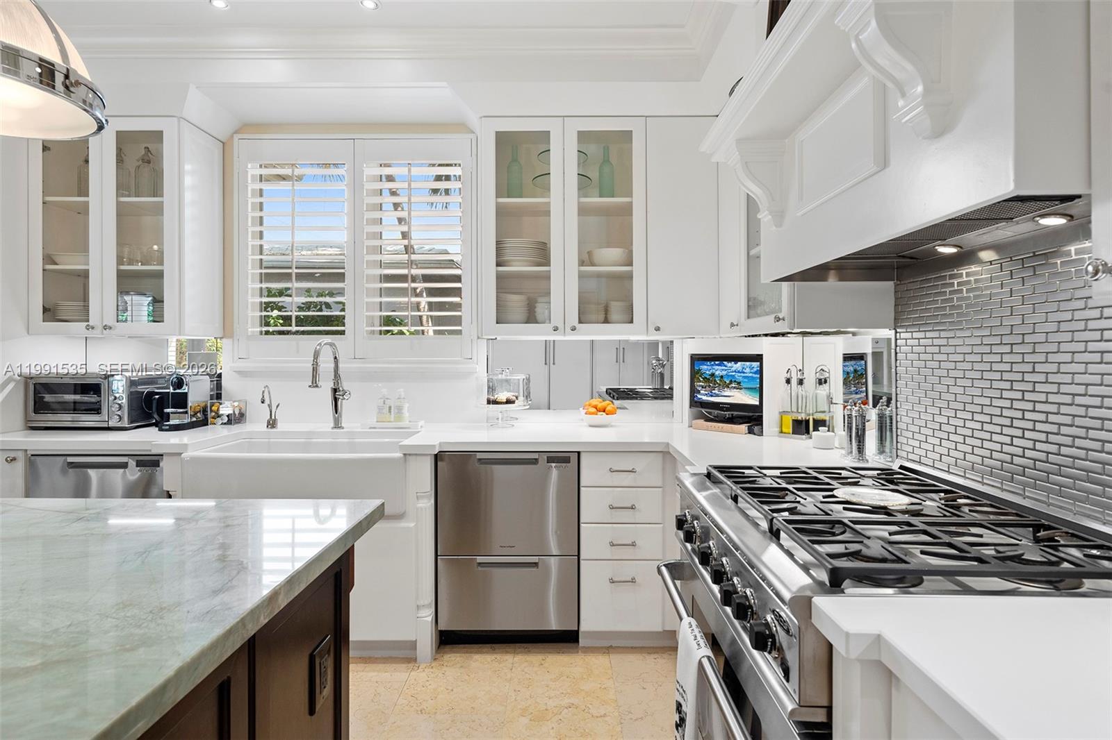 6900 Altamira St, Coral Gables FL 33146