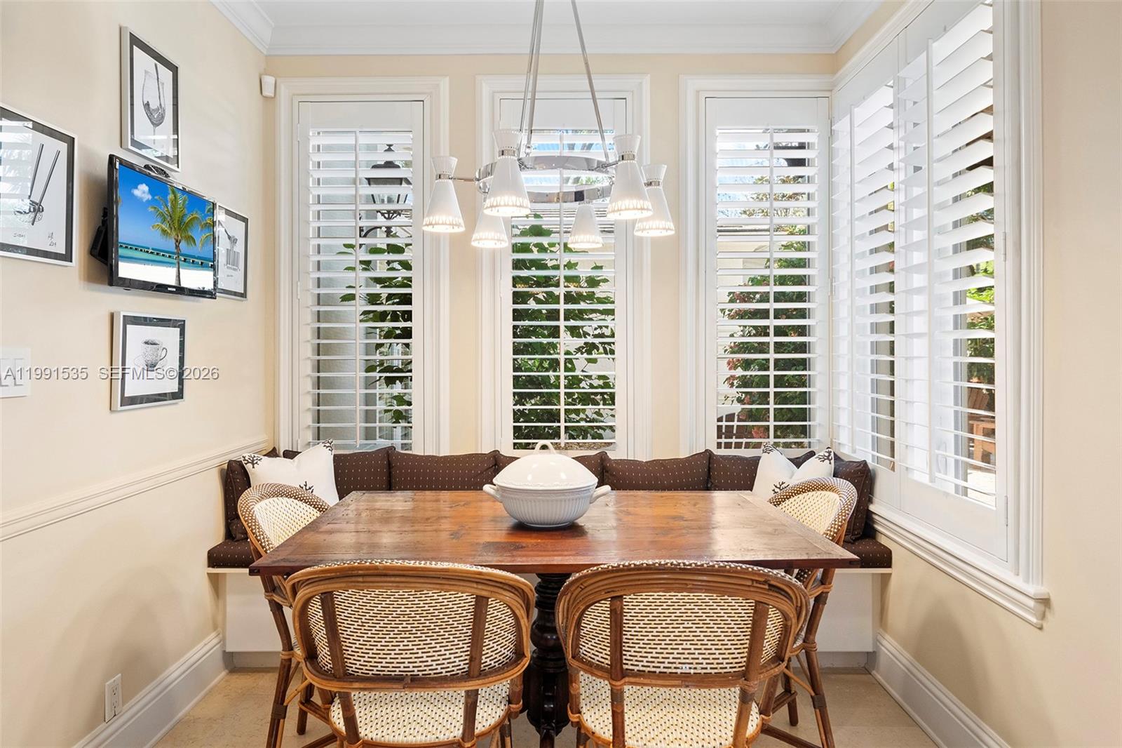 6900 Altamira St, Coral Gables FL 33146