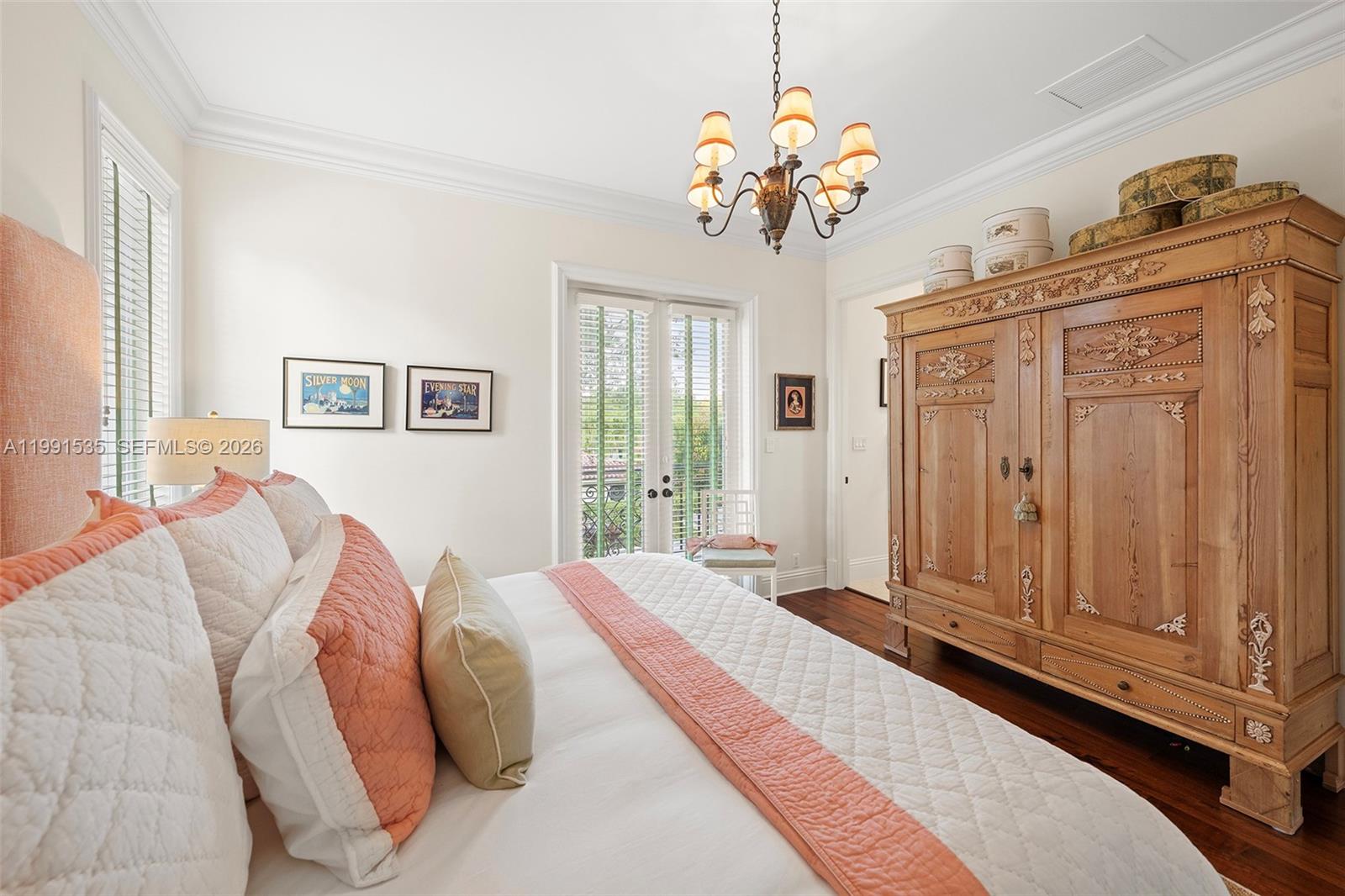6900 Altamira St, Coral Gables FL 33146
