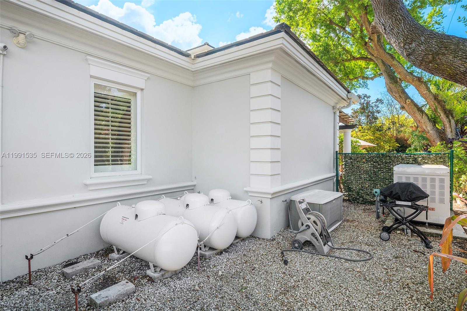 6900 Altamira St, Coral Gables FL 33146