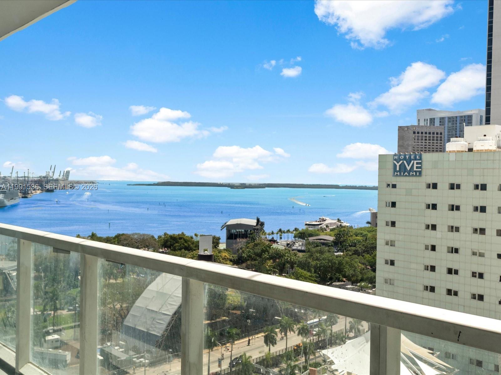 244 Biscayne Blvd #1605, Miami FL 33132