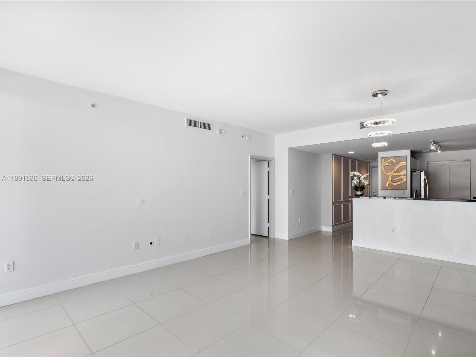 244 Biscayne Blvd #1605, Miami FL 33132