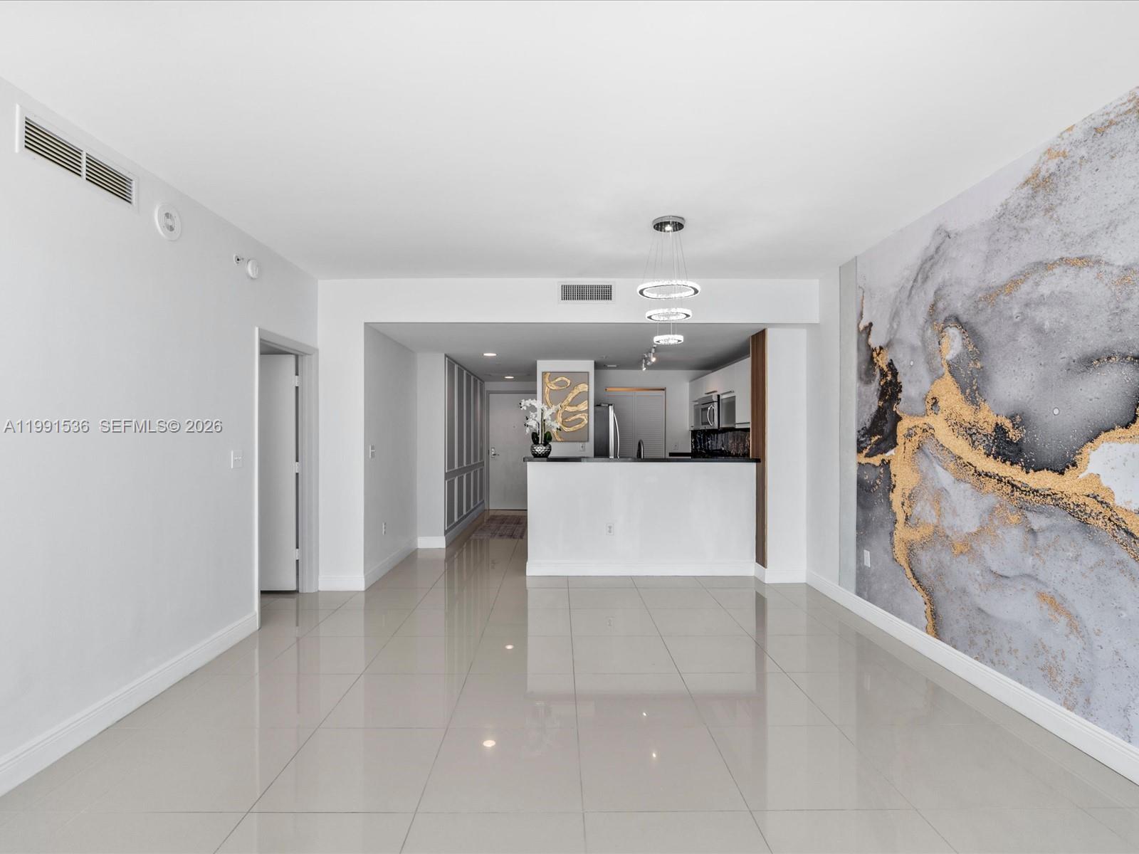 244 Biscayne Blvd #1605, Miami FL 33132