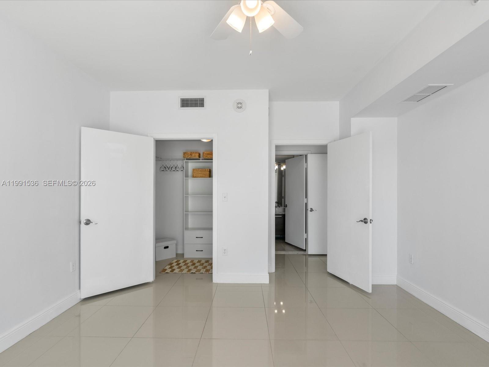 244 Biscayne Blvd #1605, Miami FL 33132