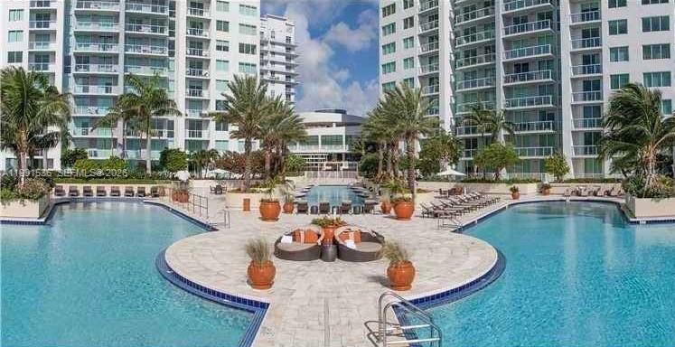244 Biscayne Blvd #1605, Miami FL 33132