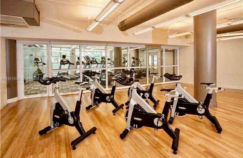 244 Biscayne Blvd #1605, Miami FL 33132