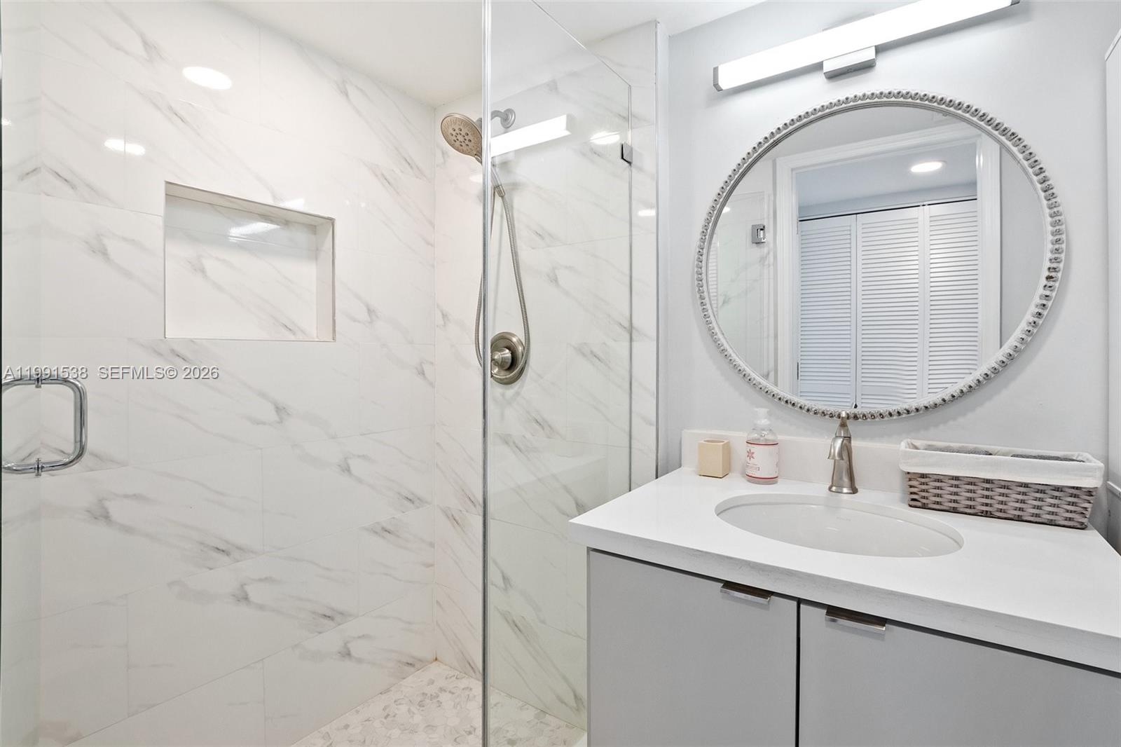 3600 Mystic Pointe Dr #1212, Aventura FL 33180