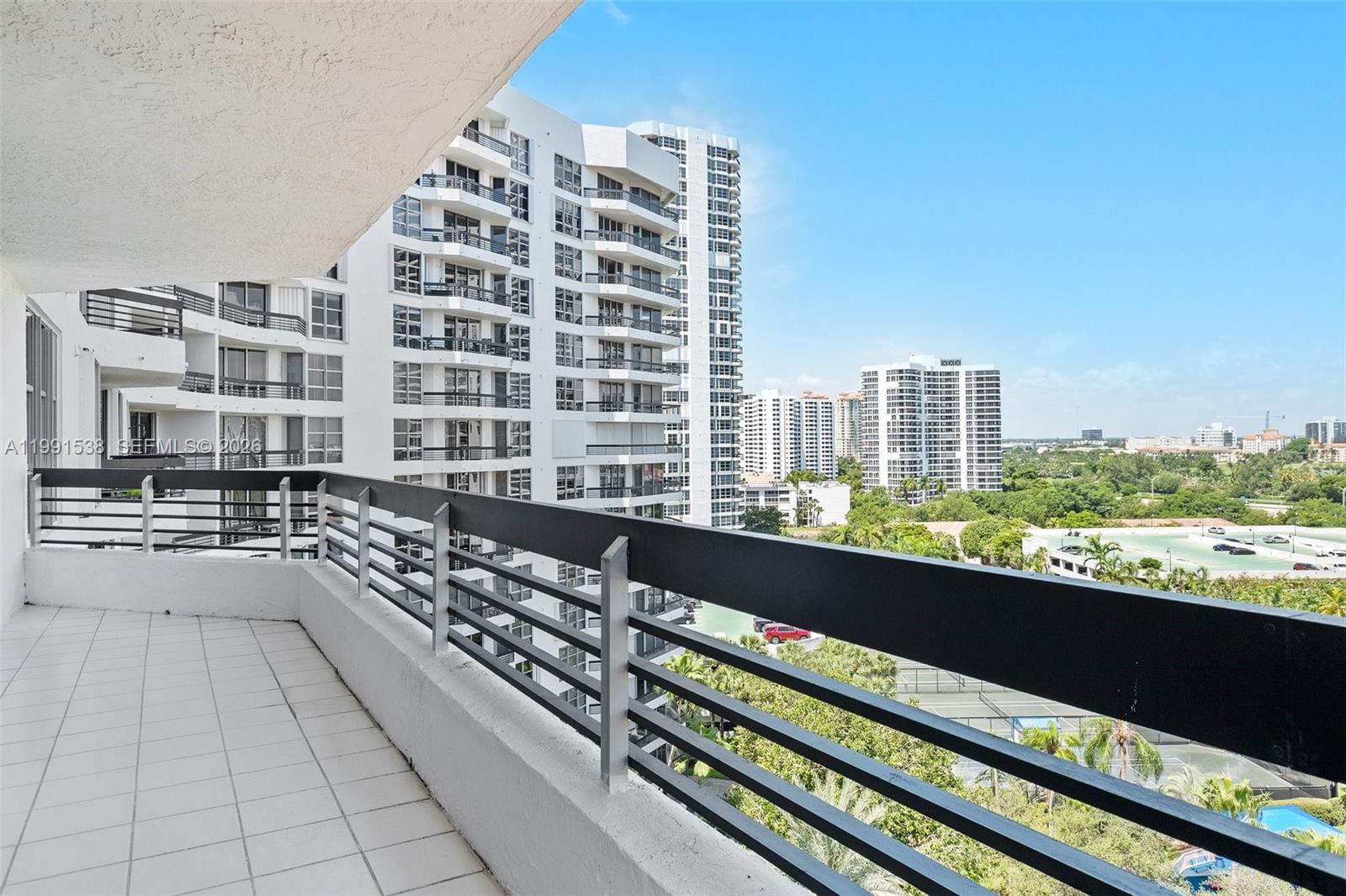 3600 Mystic Pointe Dr #1212, Aventura FL 33180