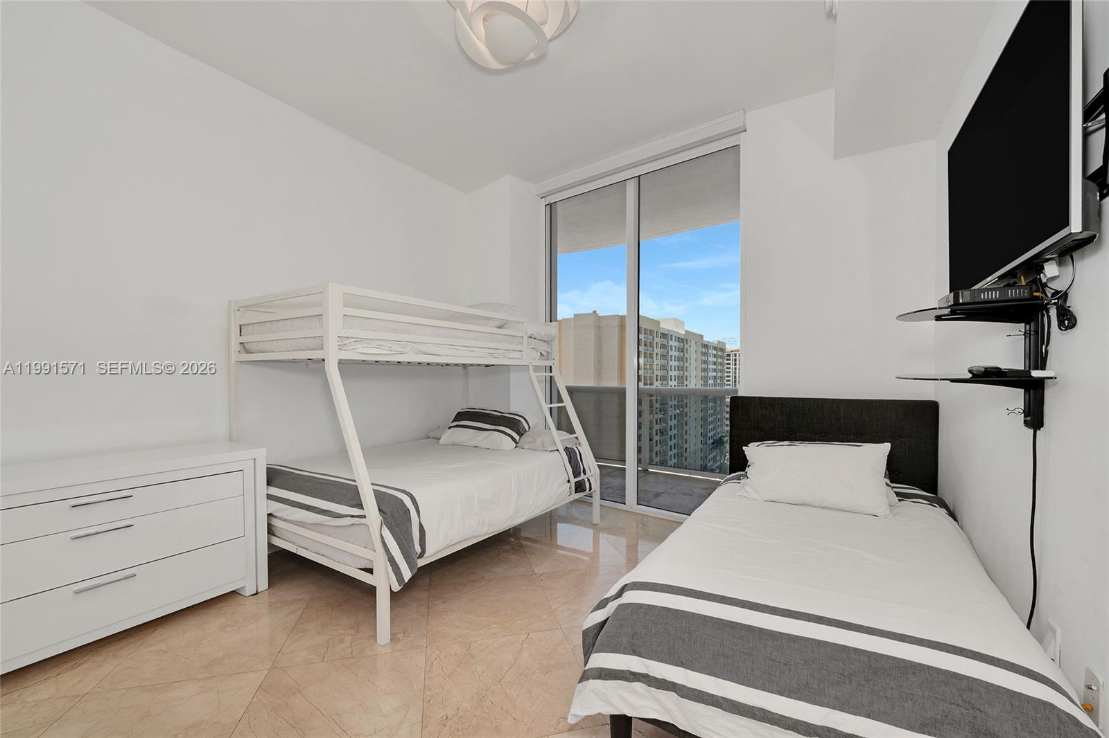 16001 collins ave #1005, Sunny Isles Beach FL 33160