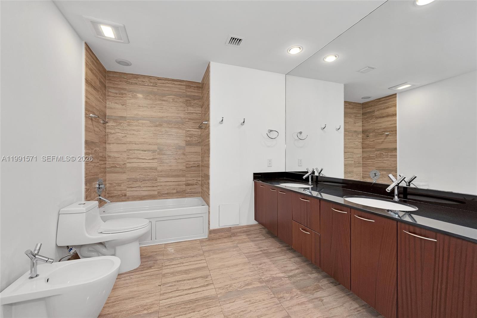 16001 collins ave #1005, Sunny Isles Beach FL 33160