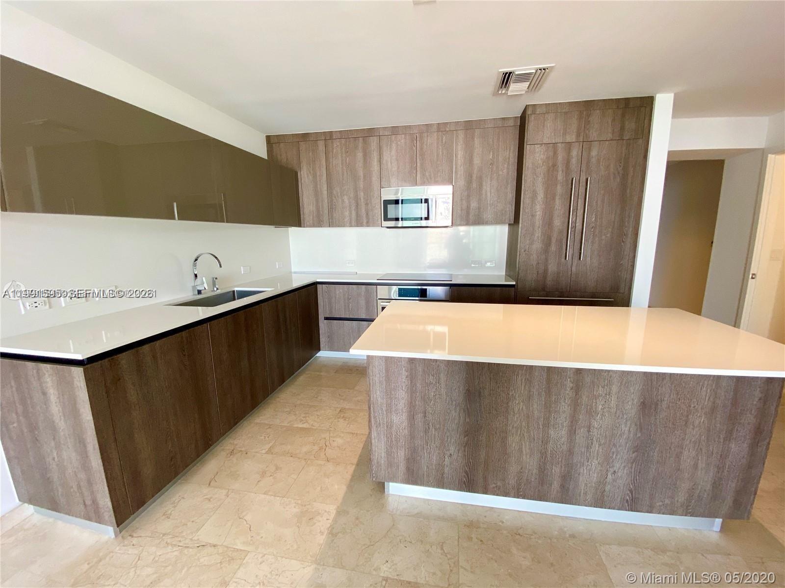 88 SW 7th St #1404, Miami FL 33130