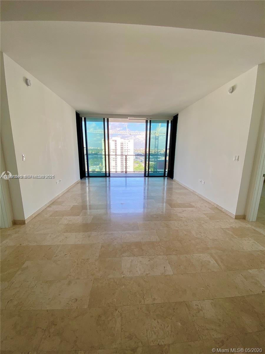 88 SW 7th St #1404, Miami FL 33130