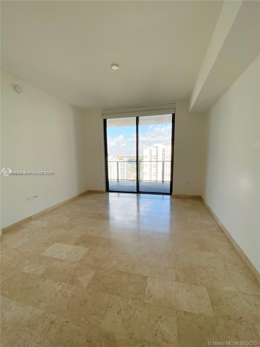 88 SW 7th St #1404, Miami FL 33130