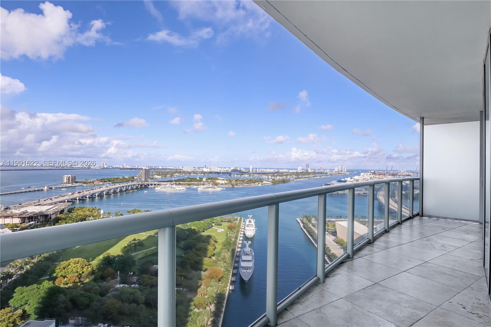 888 Biscayne Blvd #3112, Miami FL 33132
