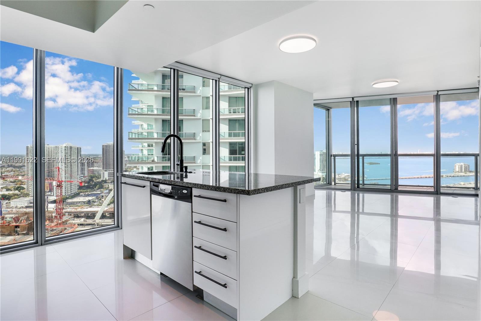 888 Biscayne Blvd #3112, Miami FL 33132