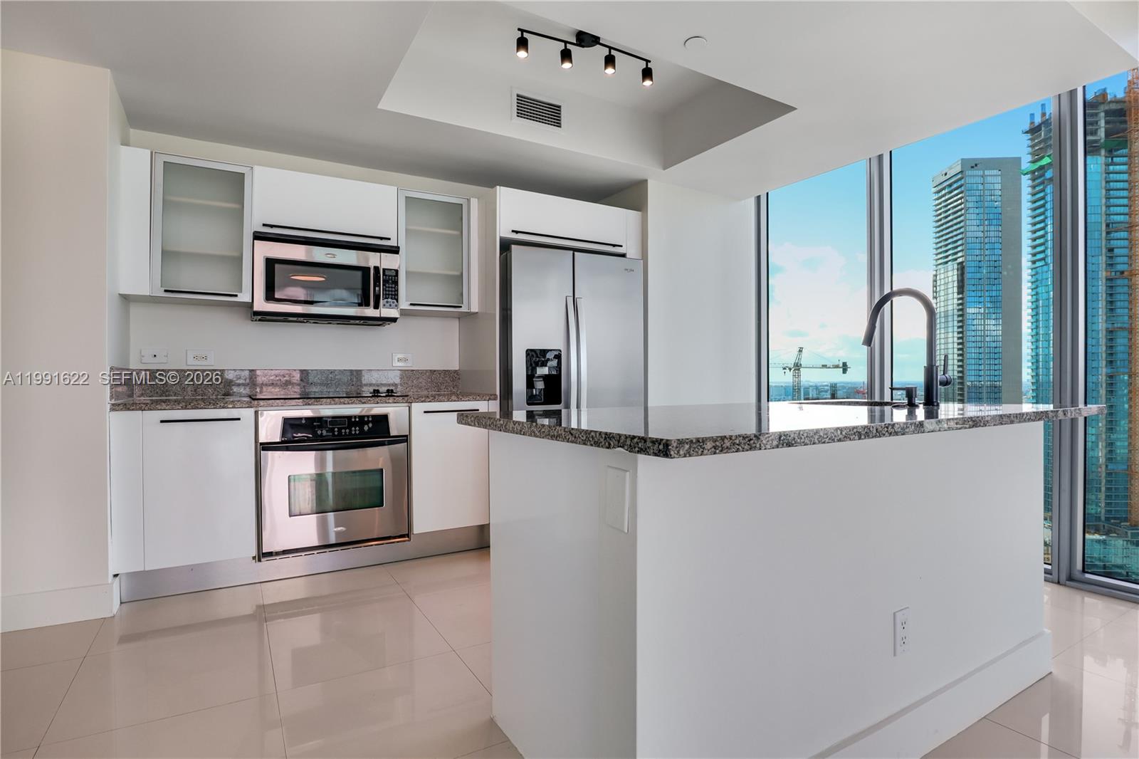 888 Biscayne Blvd #3112, Miami FL 33132