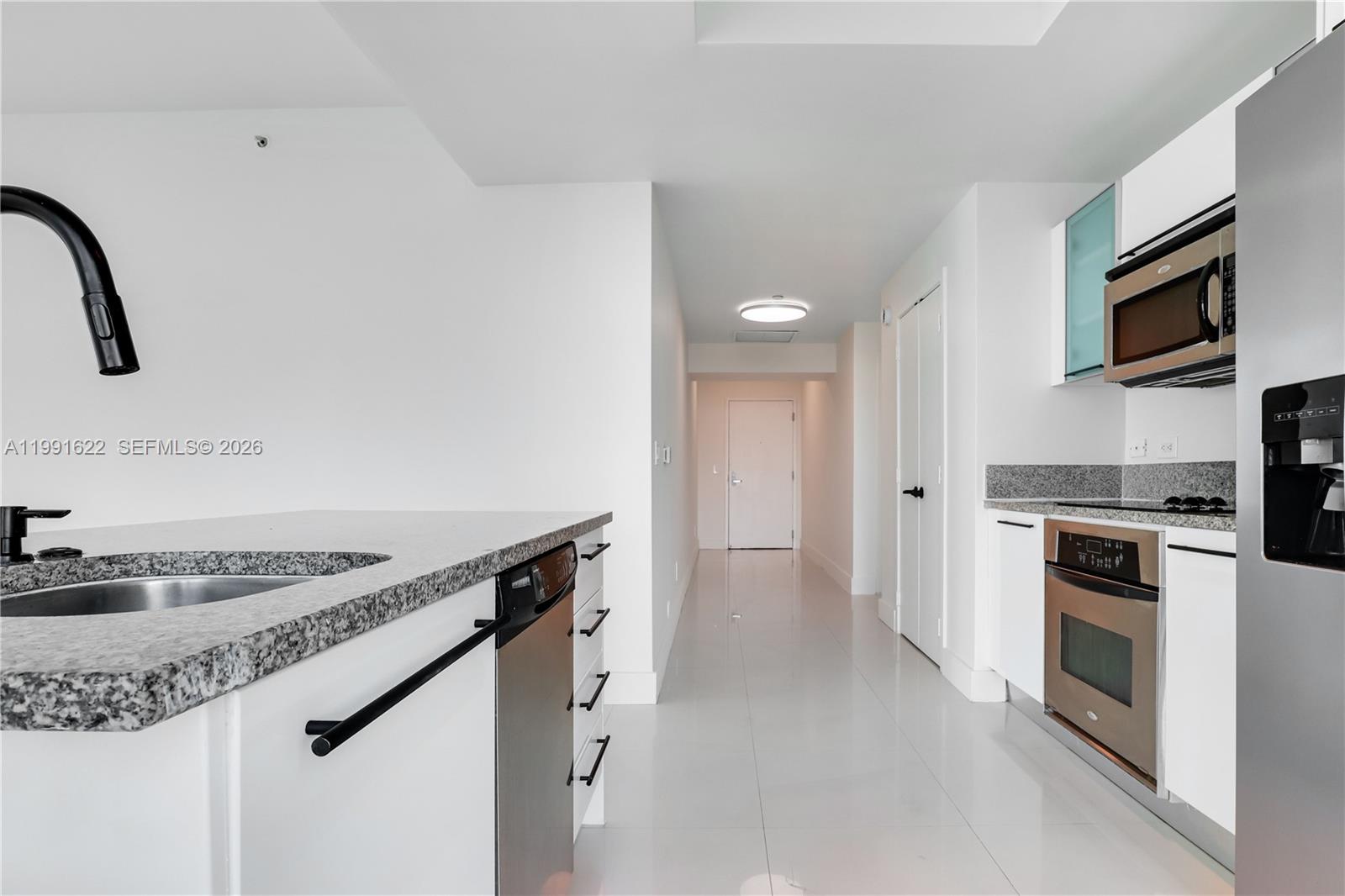888 Biscayne Blvd #3112, Miami FL 33132