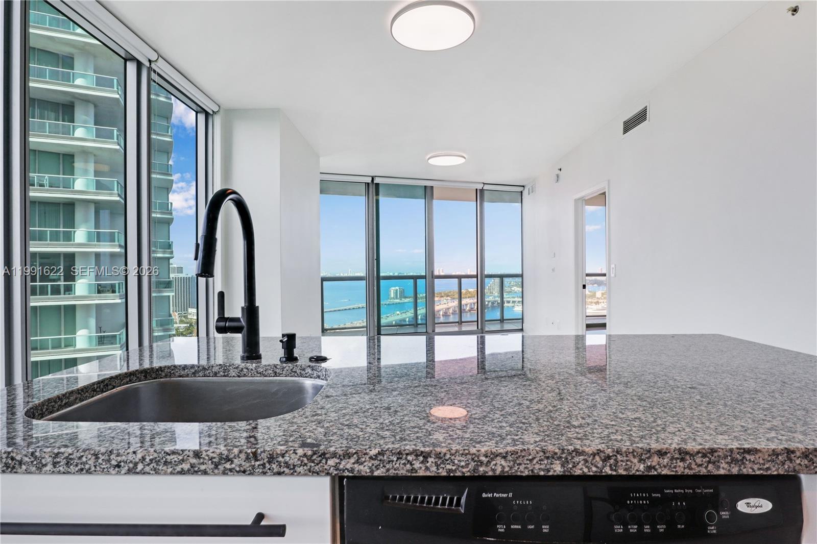 888 Biscayne Blvd #3112, Miami FL 33132