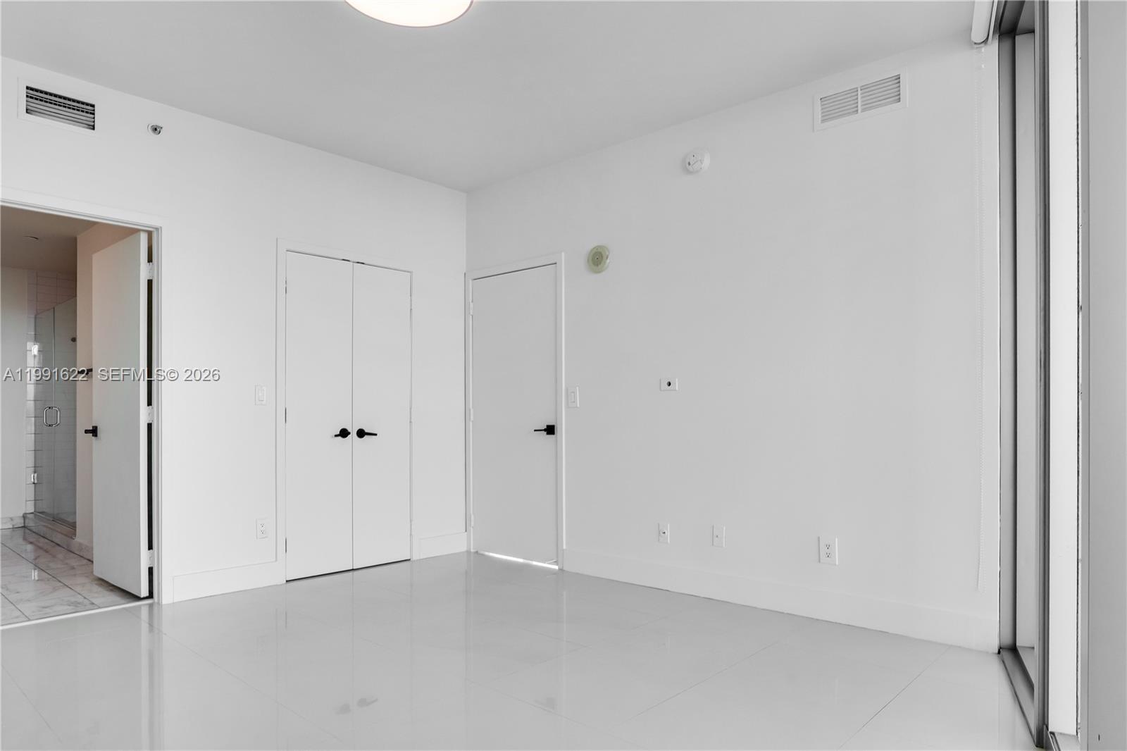 888 Biscayne Blvd #3112, Miami FL 33132
