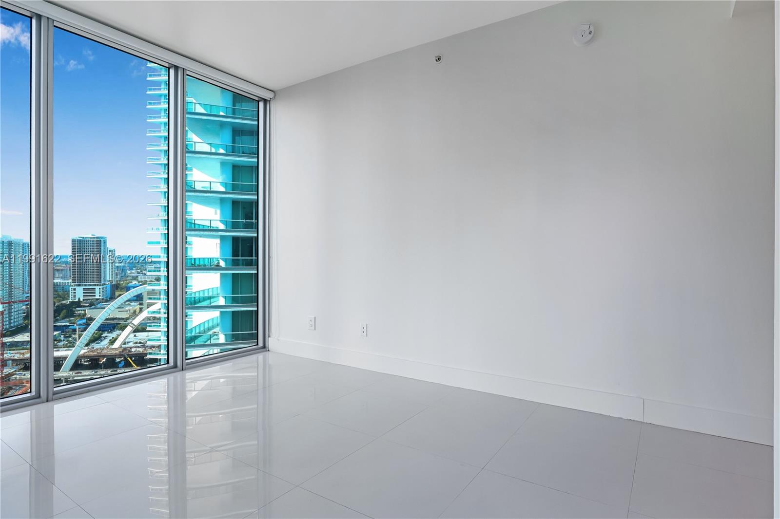 888 Biscayne Blvd #3112, Miami FL 33132