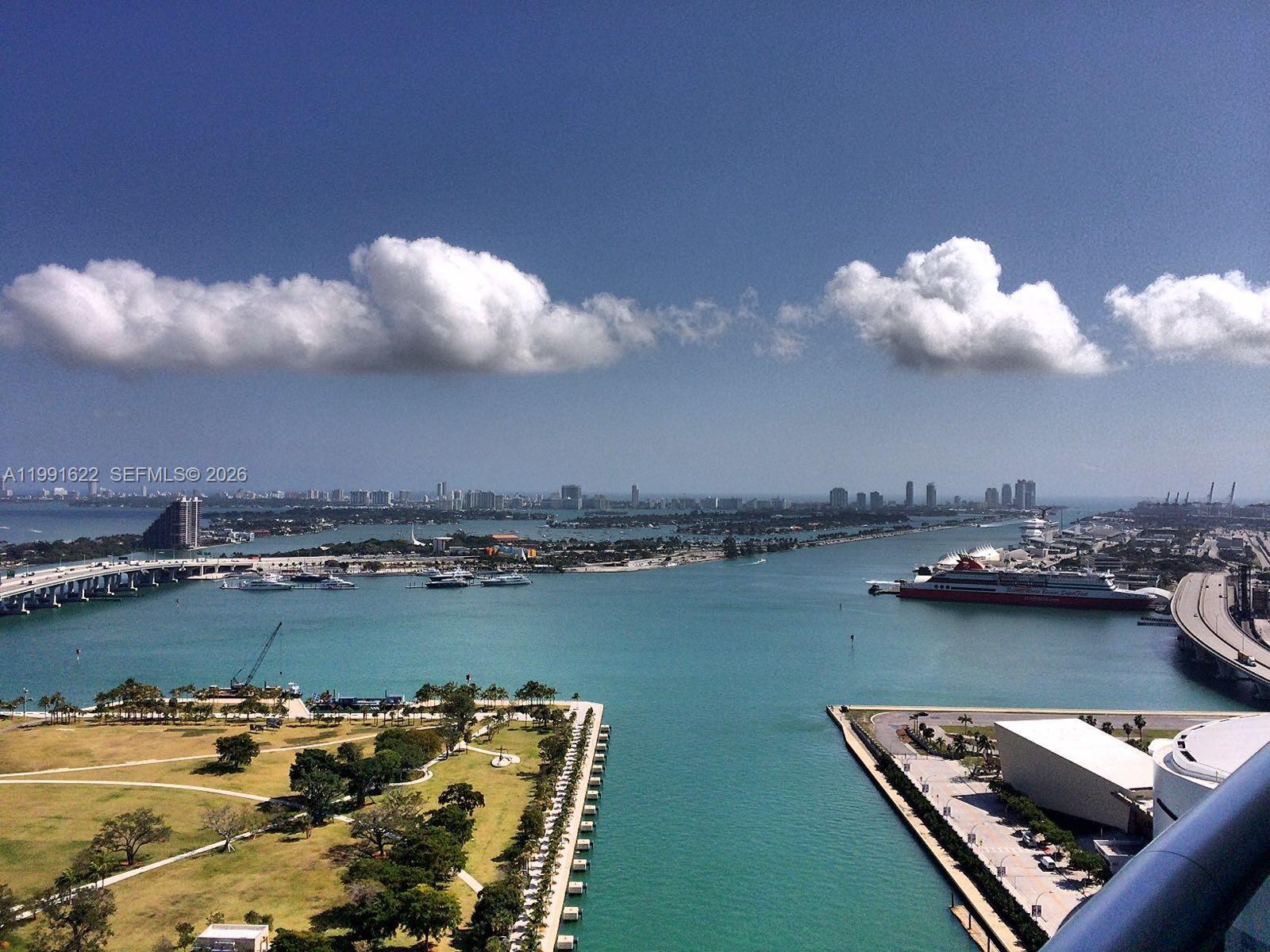 888 Biscayne Blvd #3112, Miami FL 33132