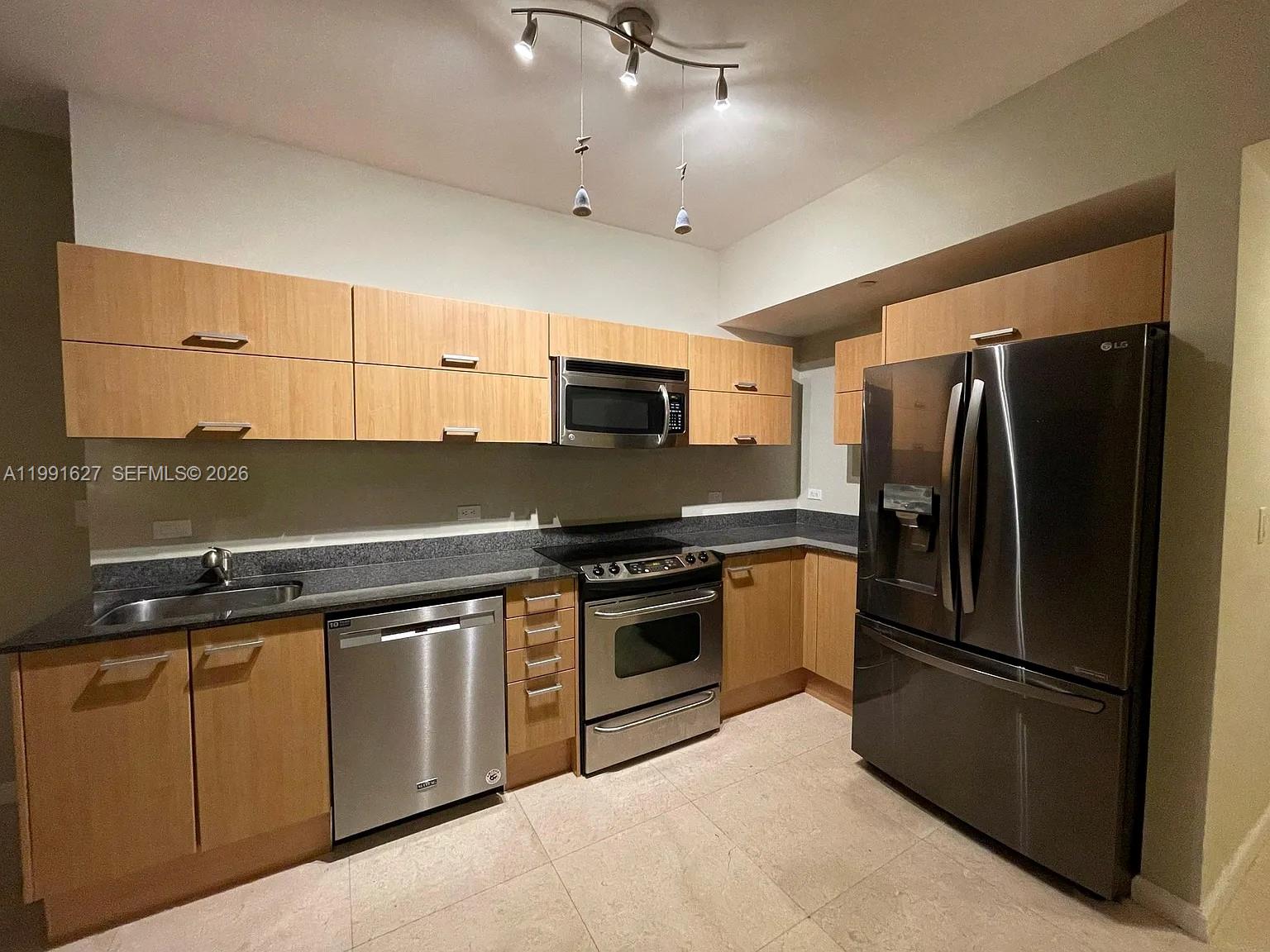 350 S Miami Ave #2807, Miami FL 33130