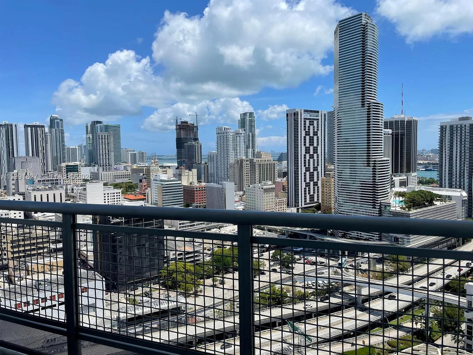 350 S Miami Ave #2807, Miami FL 33130