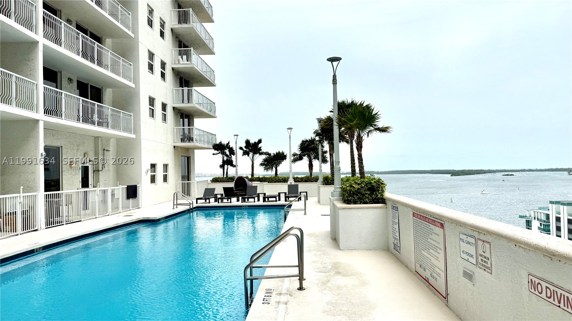 1200 Brickell Bay Dr #2216, Miami FL 33131