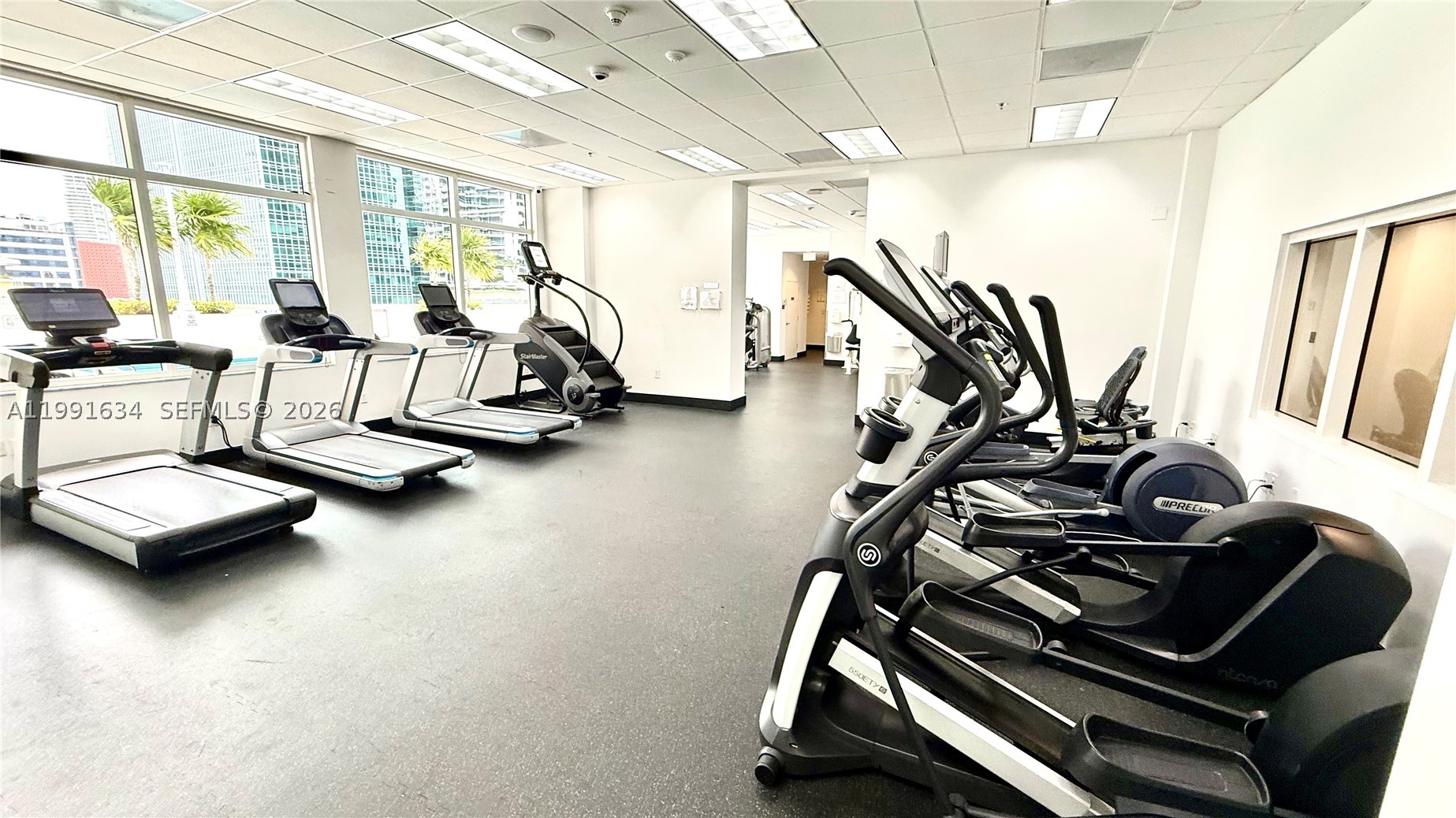 1200 Brickell Bay Dr #2216, Miami FL 33131