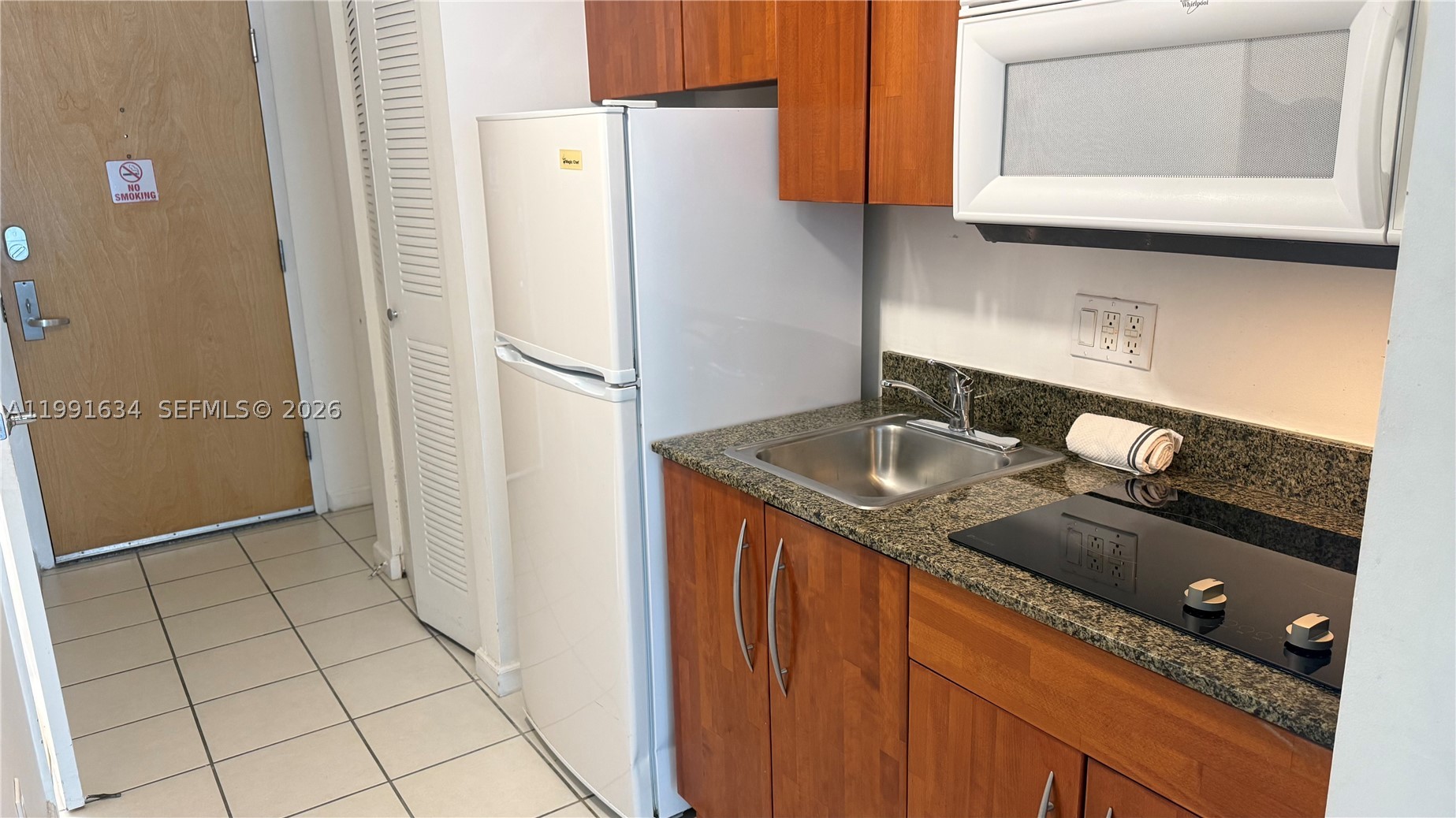 1200 Brickell Bay Dr #2216, Miami FL 33131