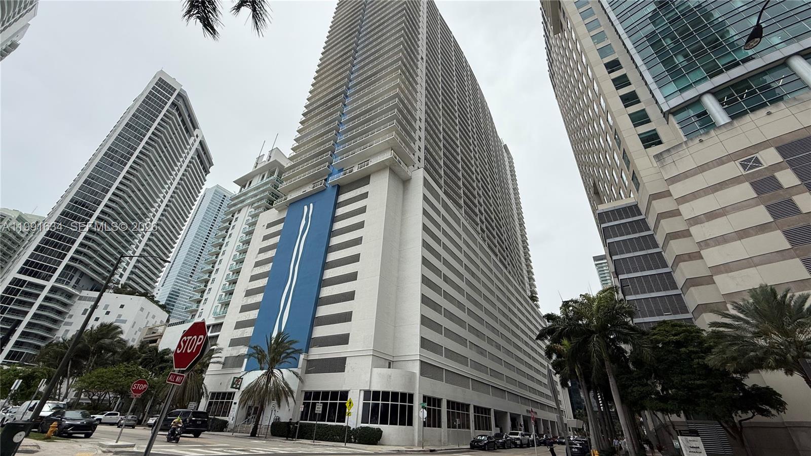 1200 Brickell Bay Dr #2216, Miami FL 33131