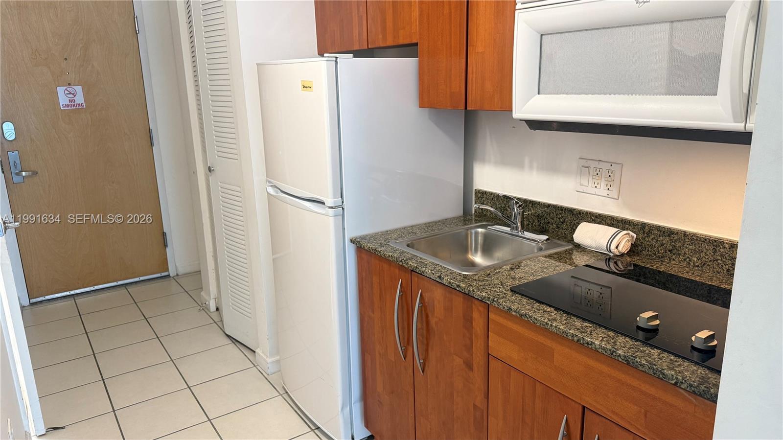 1200 Brickell Bay Dr #2216, Miami FL 33131