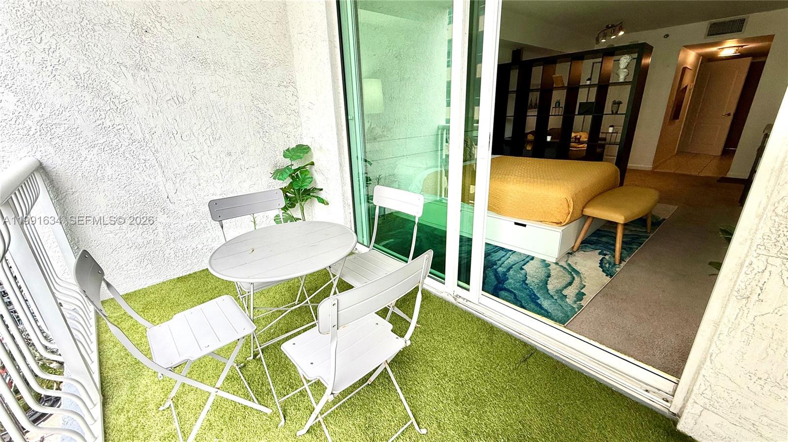 1200 Brickell Bay Dr #2216, Miami FL 33131