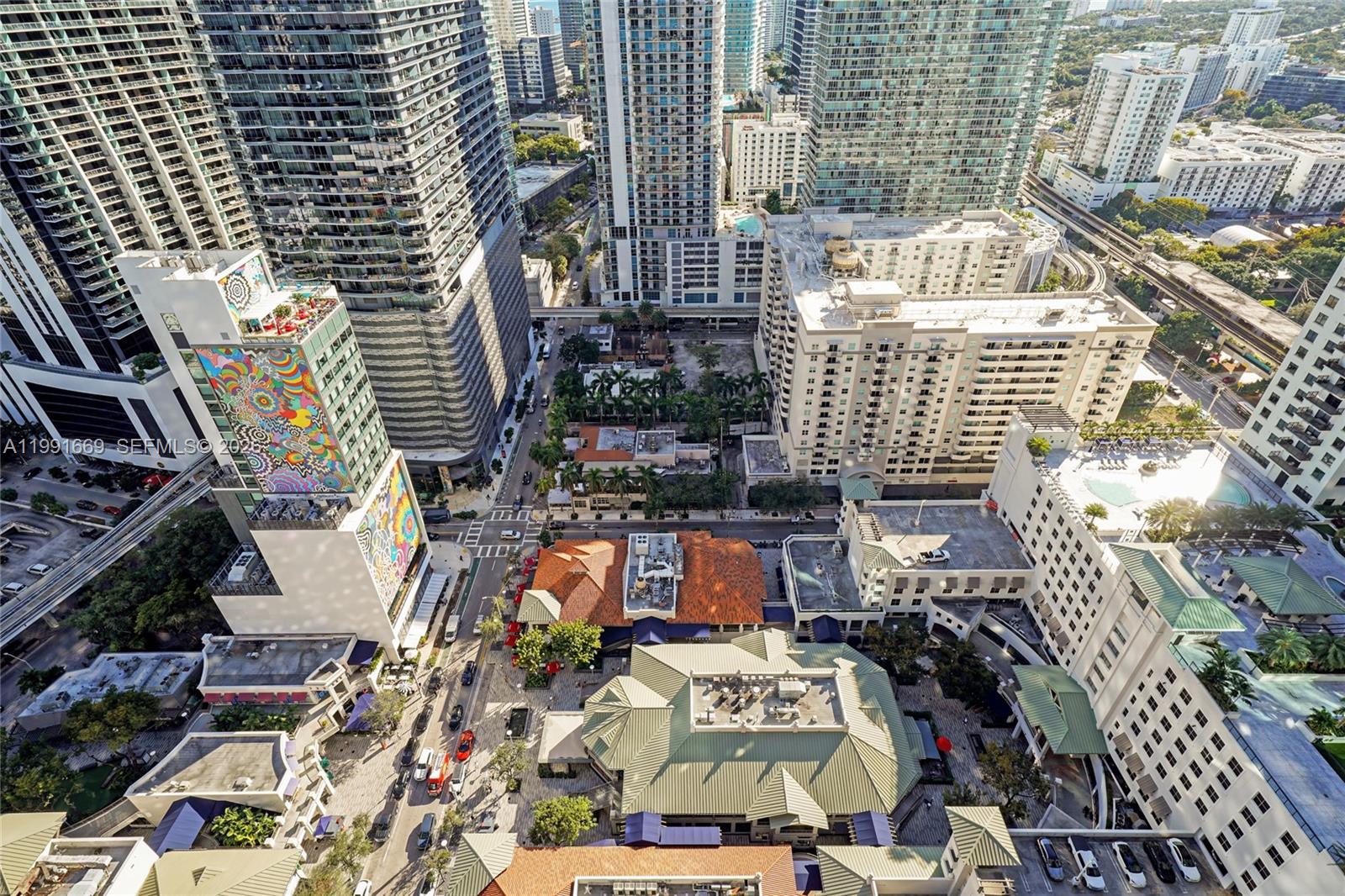 45 SW 9th St #3405, Miami FL 33130