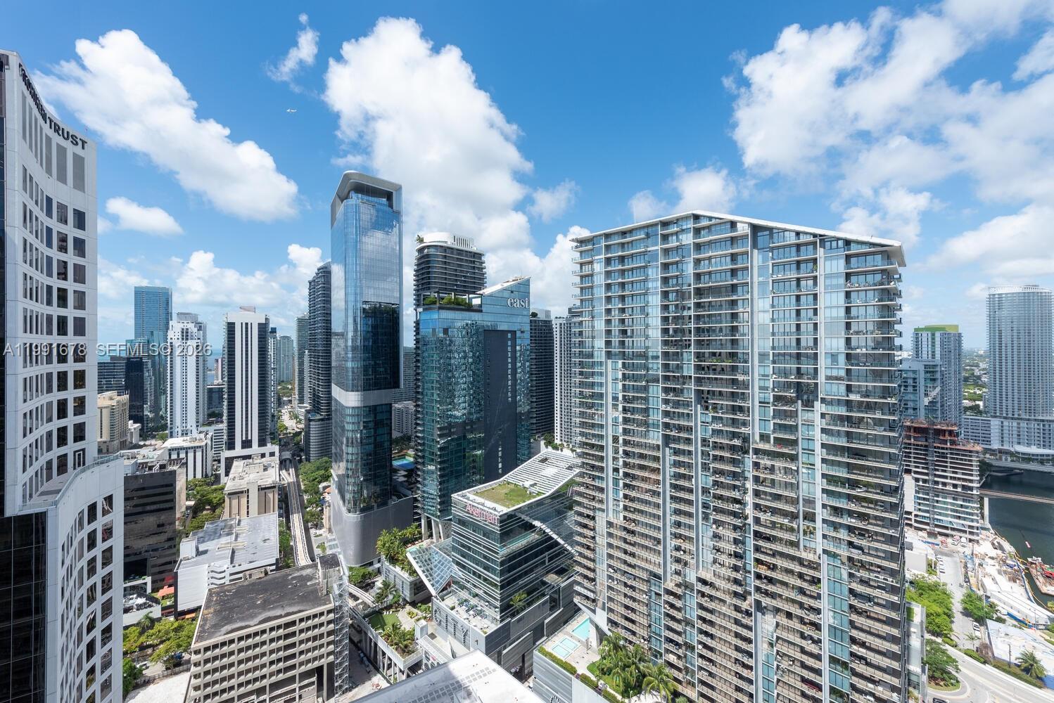55 SE 6th St #4308, Miami FL 33131