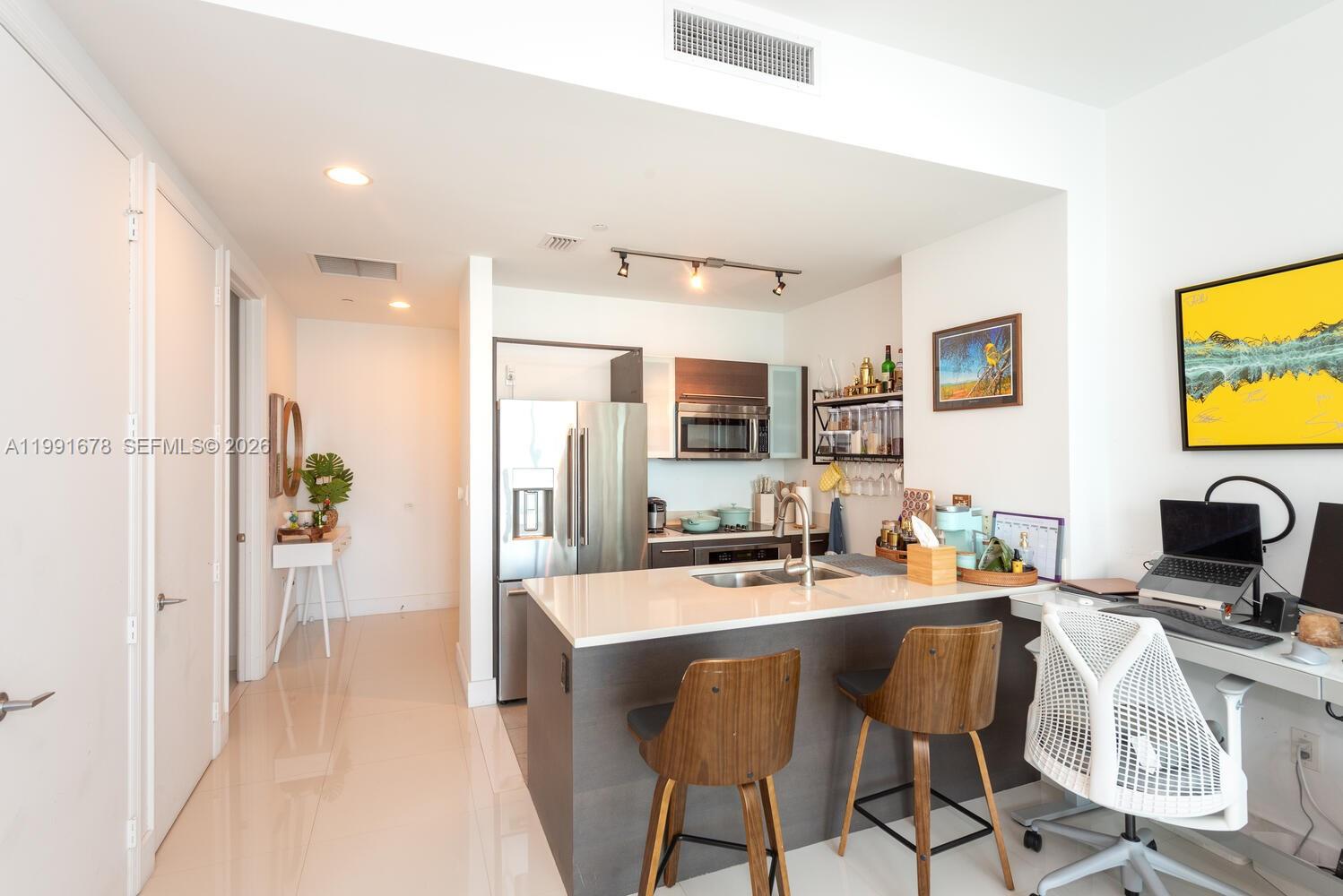 55 SE 6th St #4308, Miami FL 33131