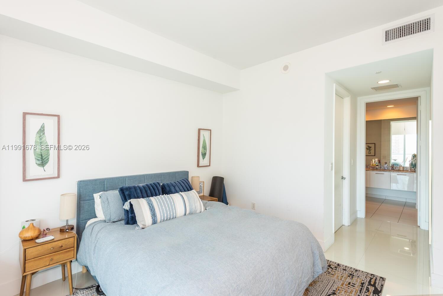 55 SE 6th St #4308, Miami FL 33131