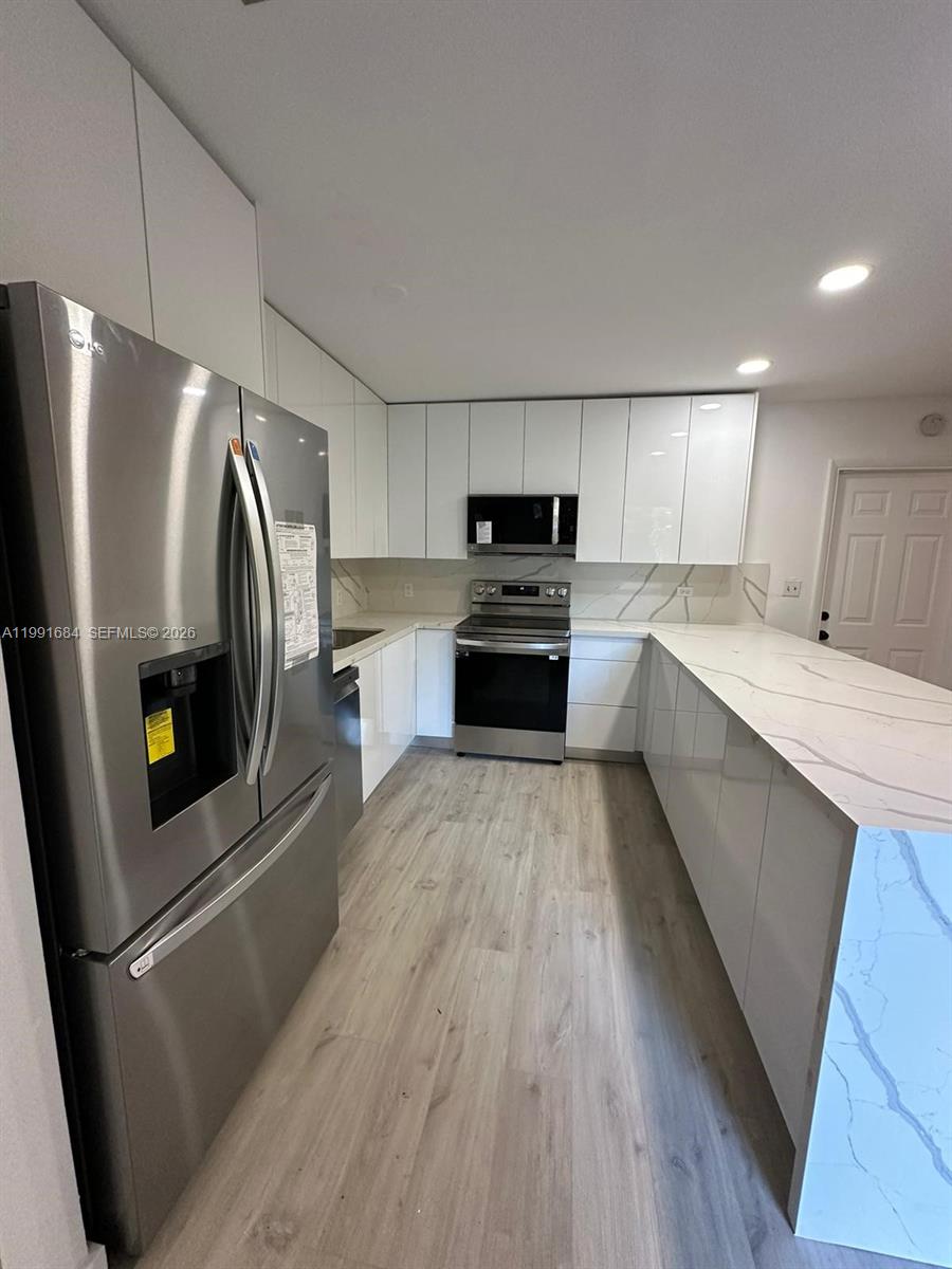 3755 Oak Ave, Miami FL 33133